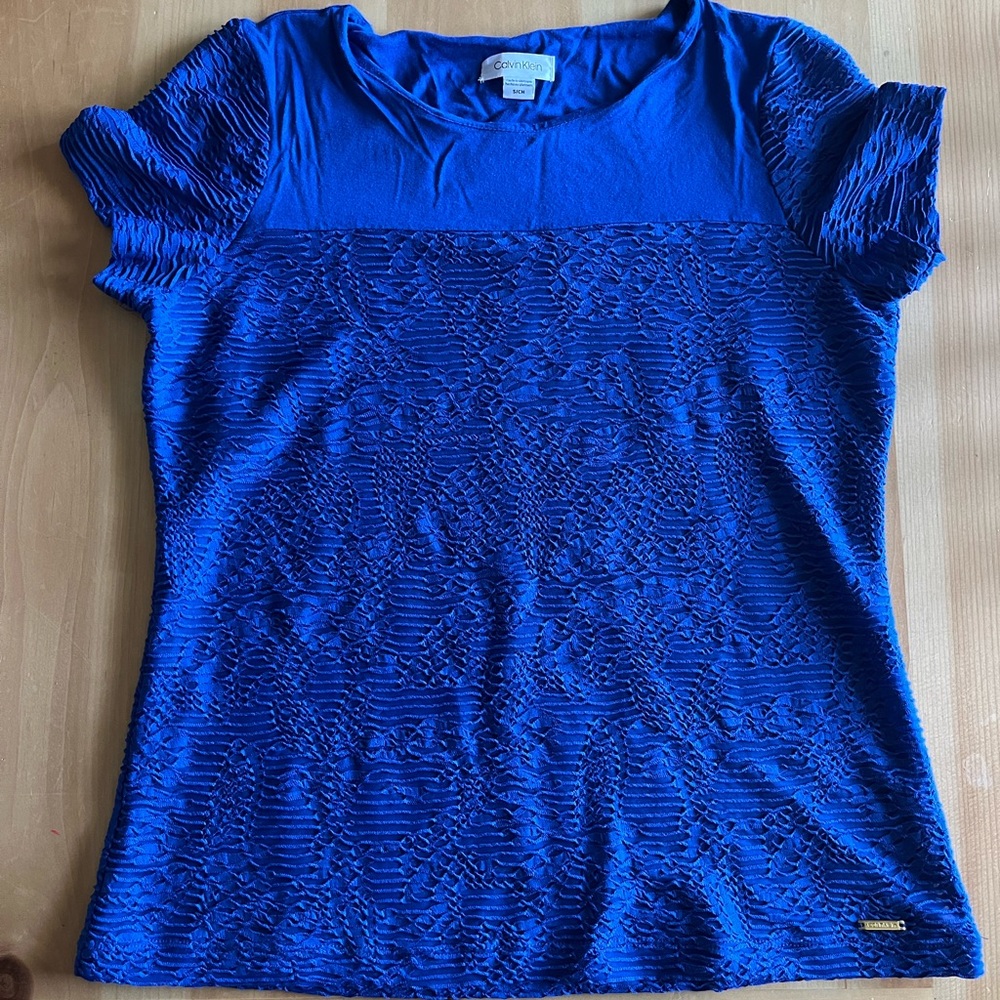 Calvin Klein cap sleeve lace top